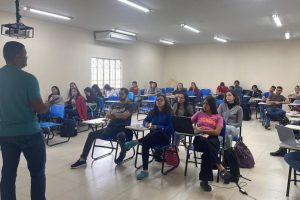 Vice-Presidente do CRMV/RR se reúne com alunos de Medicina Veterinária da UFRR